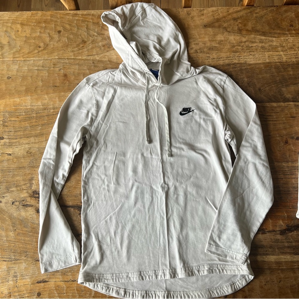 Nike pullover long sleeve hoodie